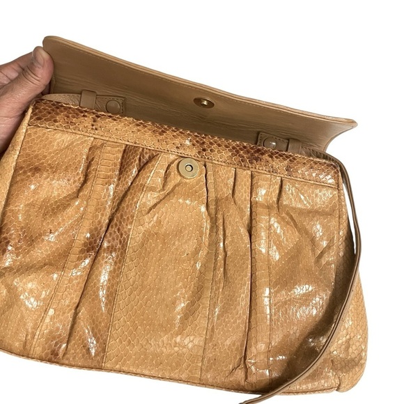 Vintage Clemente Brown Snakeskin
Bow Crossbody Bag - Picture 7 of 16